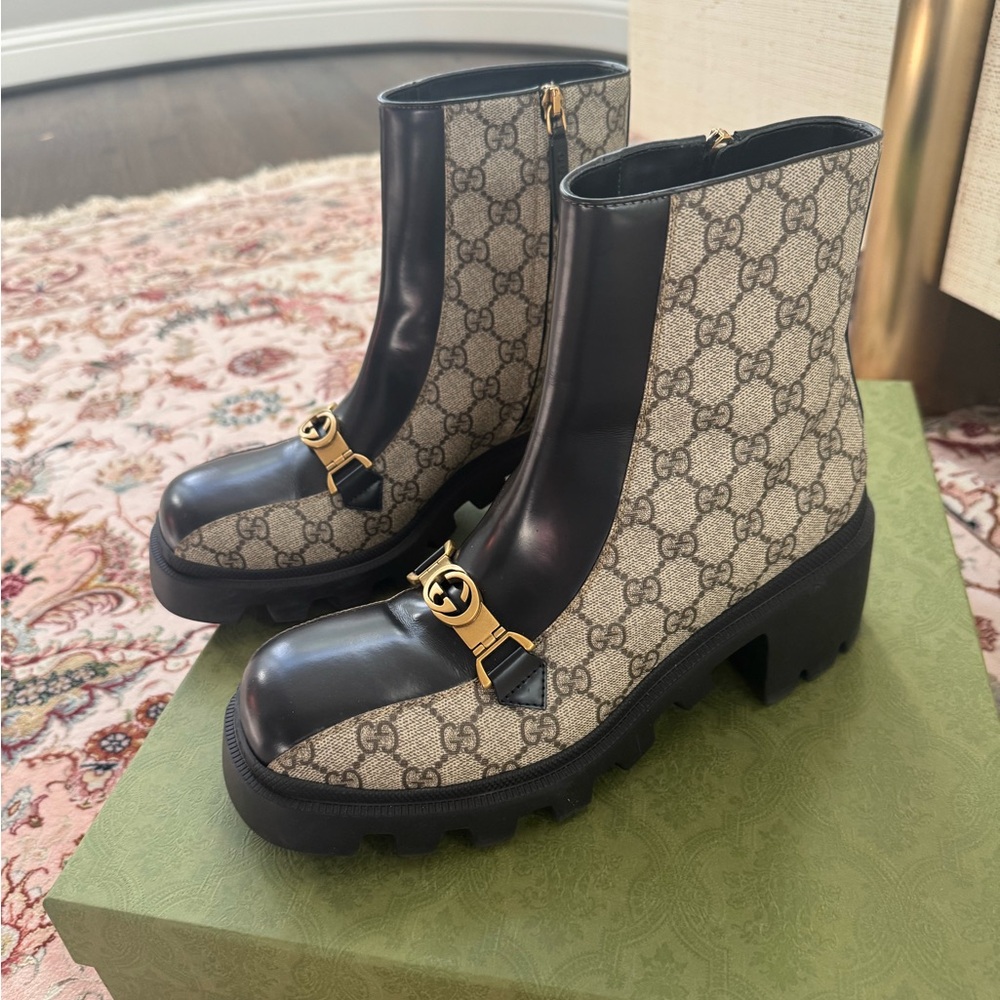 Gucci ankle boots. Size 41.5